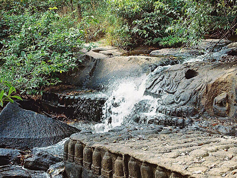 1000 Lingas Waterfalls near Siem Reap